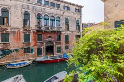 Vista sul fiume nelle vicinanze dell'appartamento