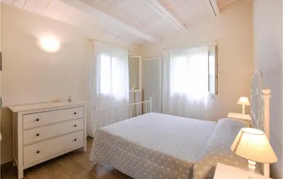 Letto o letti in una camera di 2 Bedroom Gorgeous Home In Vò Euganeo