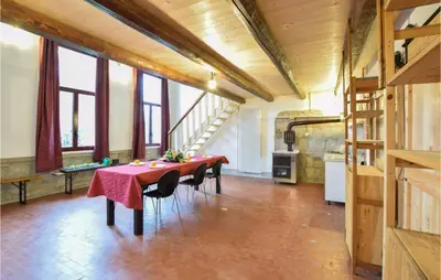 Cucina o angolo cottura di Stunning Apartment In Monselice