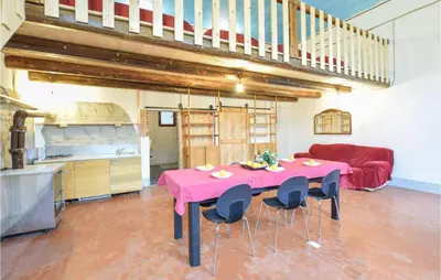 Cucina o angolo cottura di Stunning Apartment In Monselice