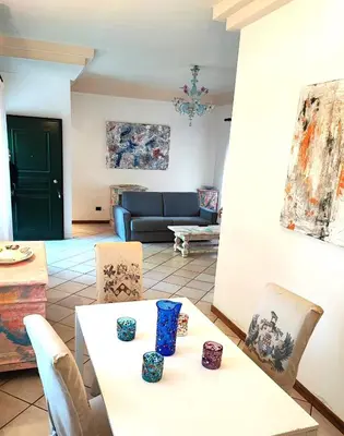 Area soggiorno di Leo's House with Garden