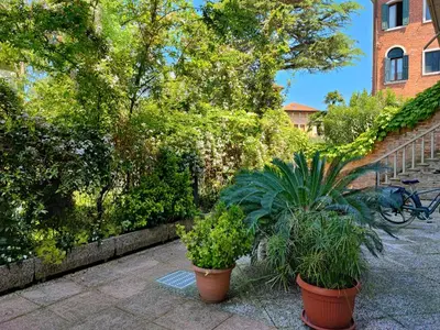 Giardino di Leo's House with Garden