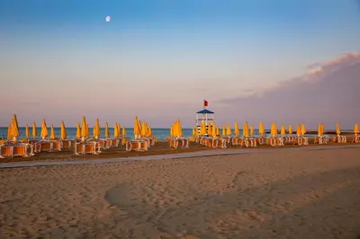 Spiaggia vicina o nei dintorni del campeggio