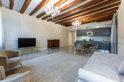 TV o dispositivi per l'intrattenimento presso San Vio Palace Luxury Apartments