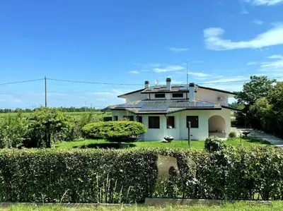 Giardino di Villa tre Cai, vicina al mare e a Jesolo