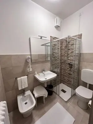 Bagno di Hotel Colonna