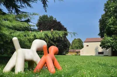 Giardino di Villa di design con grande parco
