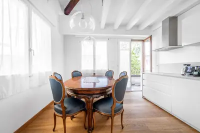 Cucina o angolo cottura di Clock's 2 bedrooms & 2 bathrooms & big terrace
