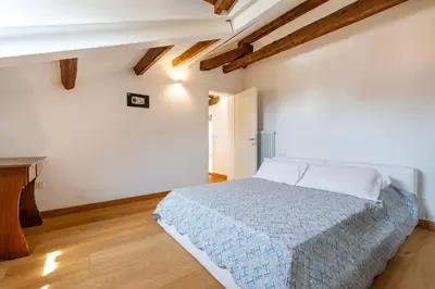 Letto o letti in una camera di Clock's 2 bedrooms & 2 bathrooms & big terrace