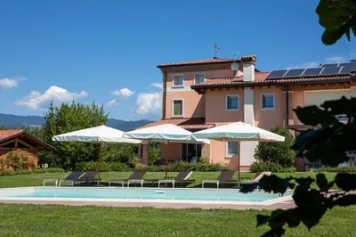 Piscina di Residence Regina dei Prati o nelle vicinanze