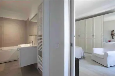 Bagno di Amadeus Apartment: a due passi dal Duomo