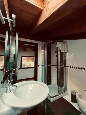 Bagno di Wow House - Ampia Villa con Piscina e sala giochi