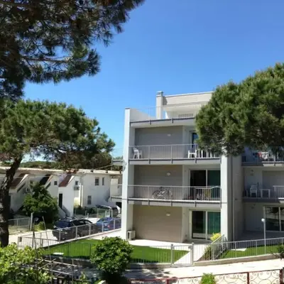 Beautiful flat close to the beach