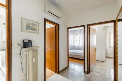 Letto o letti in una camera di GuestHost - Kris- Mestre Bright Apartment with Parking!