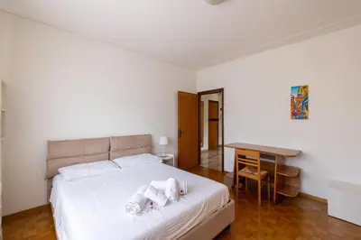 Letto o letti in una camera di GuestHost - Kris- Mestre Bright Apartment with Parking!