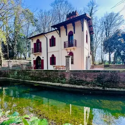 Lake House by Veneto Villa