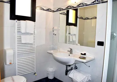 Bagno di Hotel El Salvador Frontemare Piscina Riscaldata