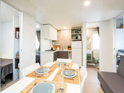 Cucina o angolo cottura di Holiday Home Happy Superior by Interhome