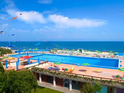 Piscina di Holiday Home Happy Superior by Interhome o nelle vicinanze