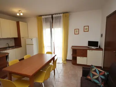 Cucina o angolo cottura di Apartment Casa Jolanda-9 by Interhome