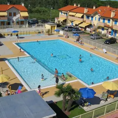 Lovely flat with pool-Beahost