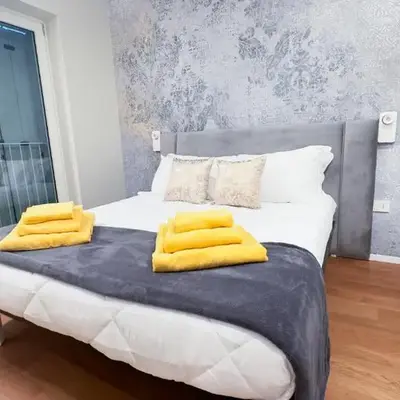Fairmont Seafront Venice Suite by Ca-Sa Check