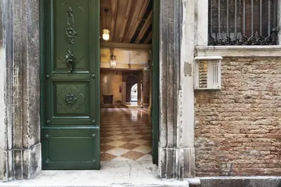 Facciata o entrata di Elegant Apartment with Lift in 17th-Century Palace, Walk to St Marks Square