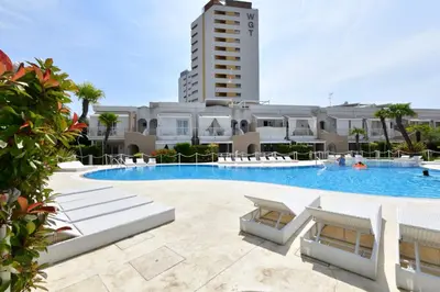 Piscina di Wave Village 2 Apartments o nelle vicinanze