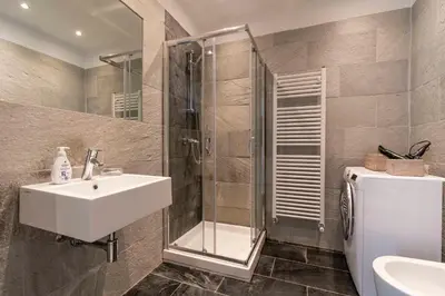Bagno di Black and White