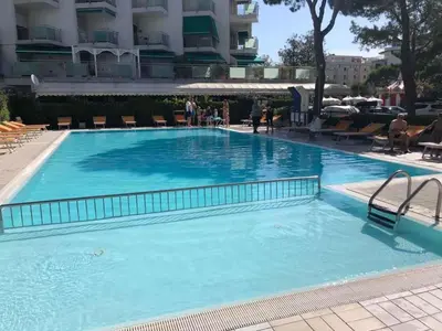 Piscina di Apartments in Lido di Jesolo 25361 o nelle vicinanze