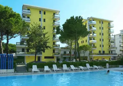 Piscina di Apartments in Lido di Jesolo 25361 o nelle vicinanze