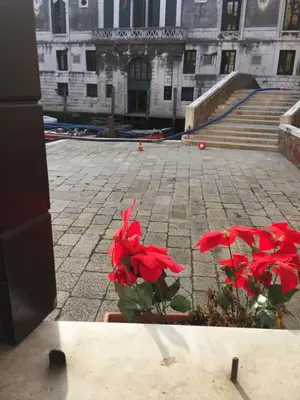 Planimetria di New View Canal Lovers Apartment