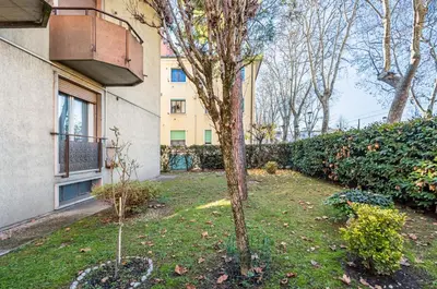 Giardino di GuestHost - Matilde House near the Station!