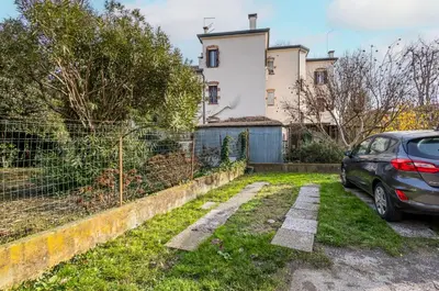 Giardino di GuestHost - Mestre Cozy Apartment with Parking!