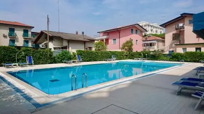Piscina di Costa Azzurra - Home Immobiliare o nelle vicinanze