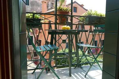 Balcone o terrazza di La Grancevola is a gorgeous apartment with balcony