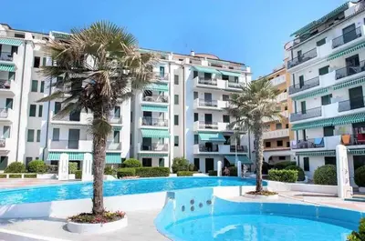 Piscina di Apartments in Lido di Jesolo 25362 o nelle vicinanze