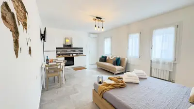 Area soggiorno di The Grey Apartment