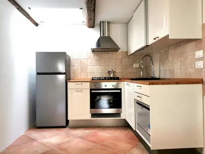 Cucina o angolo cottura di A Room with a View Apartment