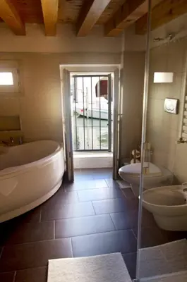 Bagno di Piccola Venezia