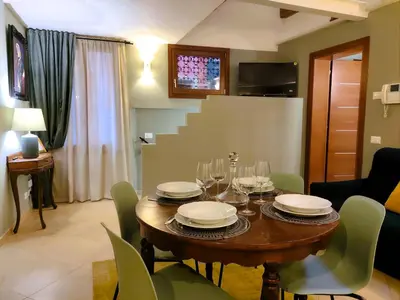 Area soggiorno di La Serenissima San Marco - Elegant 2BR with Roof Terrace