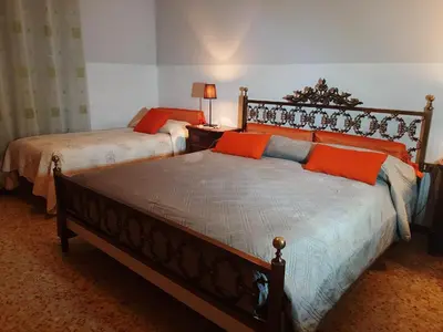 Letto o letti in una camera di Big Brother Bed & Rooms