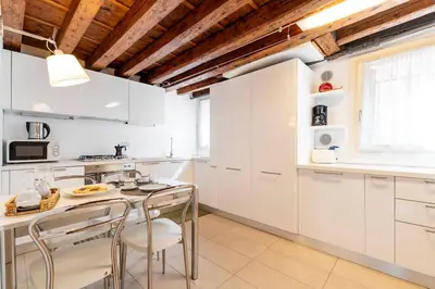 Cucina o angolo cottura di Ca’ Bruna San Trovaso Apartment