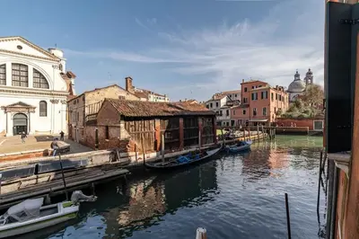 Vista sul fiume nelle vicinanze dell'appartamento