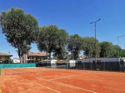 Attività di tennis o squash presso l'appartamento o nelle vicinanze