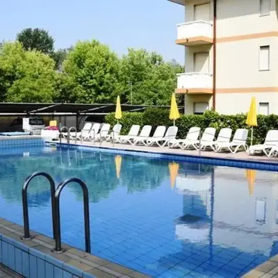 DB Residence con Piscina - Carraro Immobiliare - Family Apartments