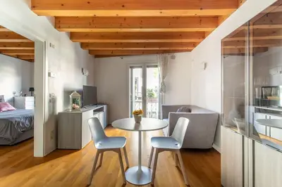 Cucina o angolo cottura di Maison Latino 7 by Welc(h)ome