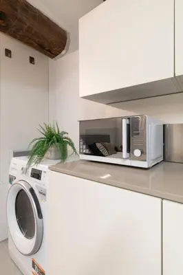 Cucina o angolo cottura di LONGA studio by Welc(H)ome