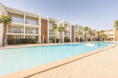 Piscina di Wave Plus Zan o nelle vicinanze