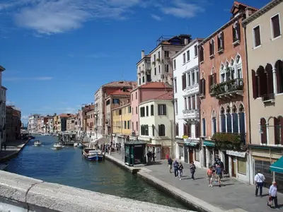Vista sul fiume nelle vicinanze dell'appartamento